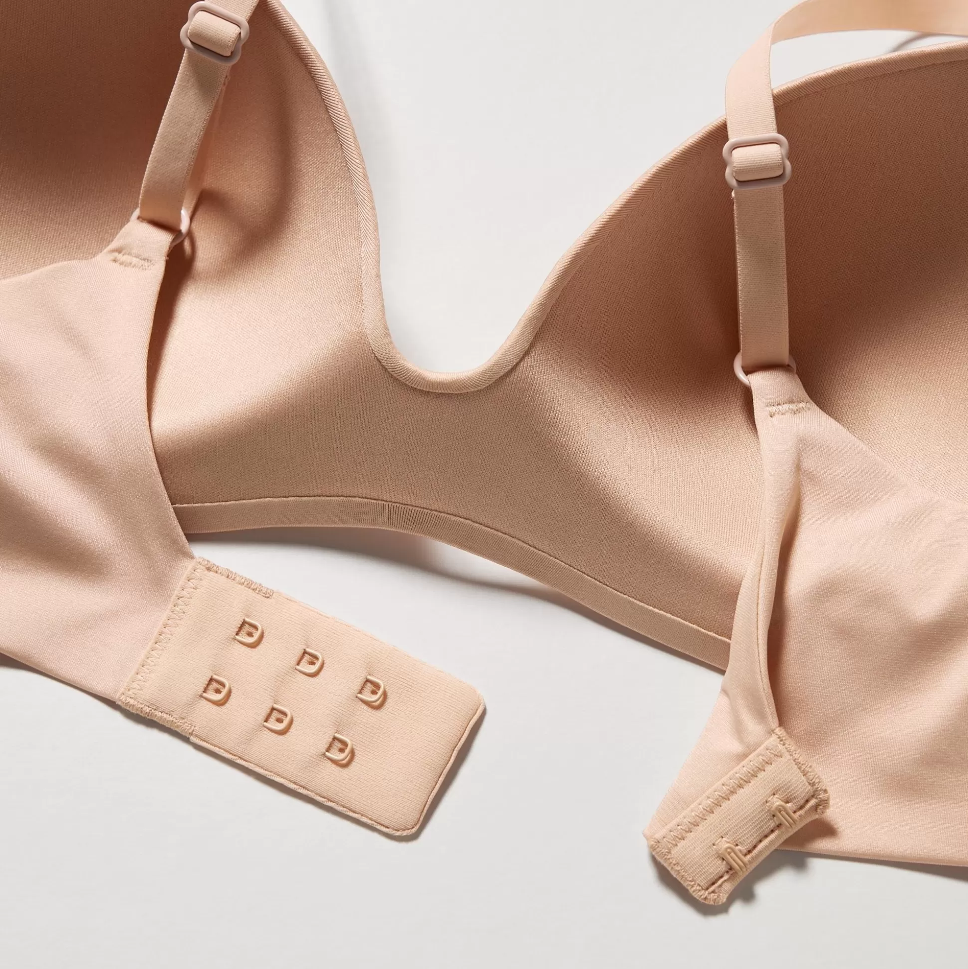 Women UNIQLO Bras<Wireless Bra (3D Hold, New Sizing)